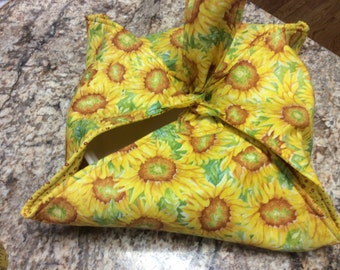 Casserole Carrier Lined and Reversible, Sunflower pattern, bright and cheery