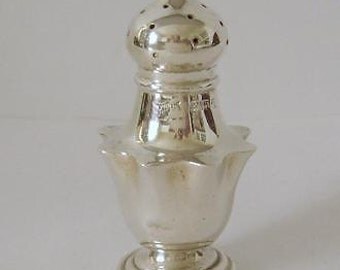 An Antique Sterling Silver Pepper Pot Birmingham 1904 Mappin & Webb