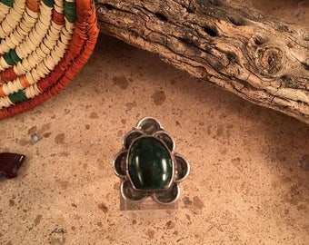 Vintage Navajo Malachite and Sterlint Silver Ring Size 5