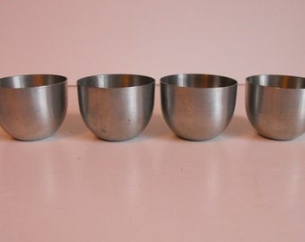 Four Pewter Jefferson Cups by Leonard Pewter Tumblers (80)