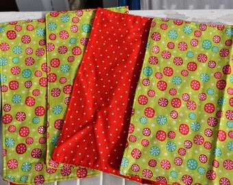 SALE 10% OFF Set of 4 12" 2 ply Cotton Cloth Napkins Bright Bright Snowflakes and Polka Dots Print