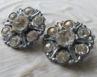 Vintage Buttons - 2 beautiful matching flower design rhinestone embellished, silver finish metal (mar 388 17