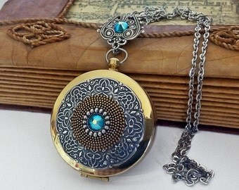 Large Steampunk Compass Locket Pendant - Working Compass Necklace - Long Chain - Gothic Pendant - Vintage Style Locket Jewelry