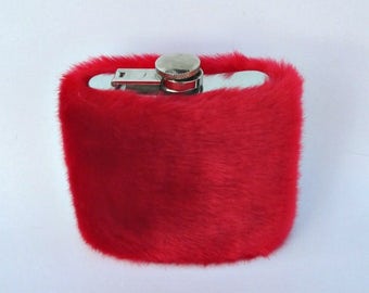 Hip Flask, Red Flask, Liquor Flask, Furry Flask for Women, 21st Birthday Gift for Her, Flasque Fourrure Bridal Shower Gift INCLUDING FLASK