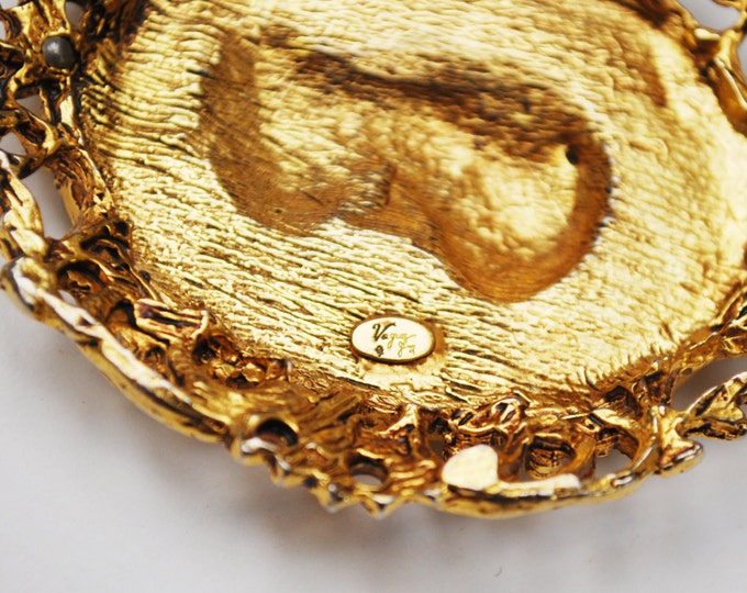 Vogue Jlry Pendant - gold Roman cameo -M Antonivs Mark Antony - vintage pendant
