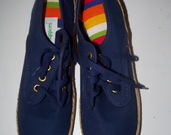 navy blue grasshopper shoes