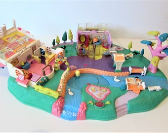 Vintage 1996 Bluebird Polly Pocket Boutique Set - 2 Parts Missing / MEMsArtShop.