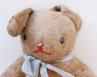 Lapin en peluche début 20ème siècle, lapinou en peluche, style français, shabby chic