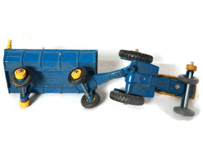 Lesney Matchbox No 39 Ford Tractor and Matchbox No 40 Trailer,