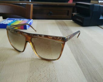 80s Laura Biagiotti p18 made in italy sunglasses