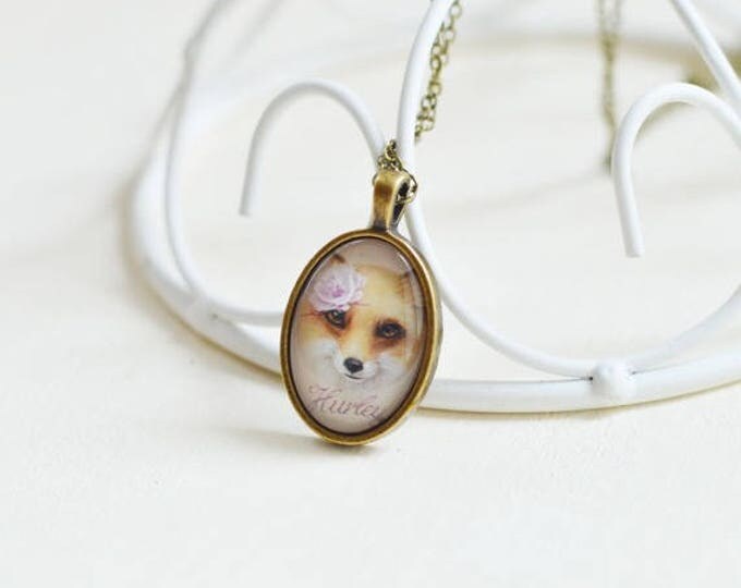 GLAMOUR // Oval pendant metal brass with the image of fox under glass // Retro, Vintage // Fashion, Style, Beauty // Soft, Pink // Hurley