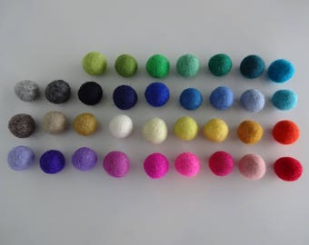 CHOOSE YOUR COLORS - Create a custom felt ball garland with your own choice of colors, comes with 50 pieces felt balls