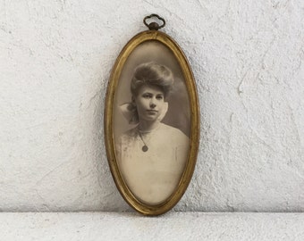Vintage Oval Photo Frame, Antique Photograph, Black and White Photo, Brass Tone Frame