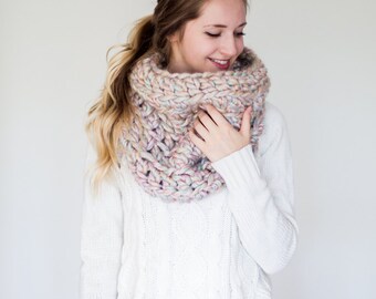 Super Chunky Candy Cowl