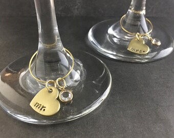 Gold Mr and Mrs Charms - Gold Wine Charms - Wedding Wine Charms - Mr and Mrs Wine Charm - Wedding Decor - Wedding Keepsake - Wedding Decor