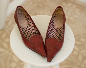 MIU MIU shoes, pointed toe shoes, miu miu pumps, designer shoes, pointed toe pumps, leather shoes, burgundy shoes, bordo shoes, maroon shoes