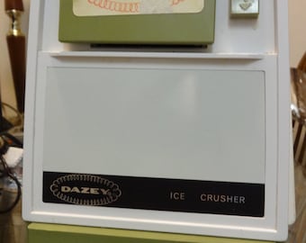 Dazey Ice Crusher Machine // MCM Mid-Century //AVOCADO Green // 70S // Works great / Vintage Retro Kitchen Appliance / Staging