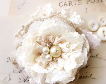 Bride Hair Flower, Floral Hair Clip, Wedding Hairpiece, Bridesmaid Hair Accessory, Bridal Hair Piece, Pearl Hair Clip, Vintage Wedding
