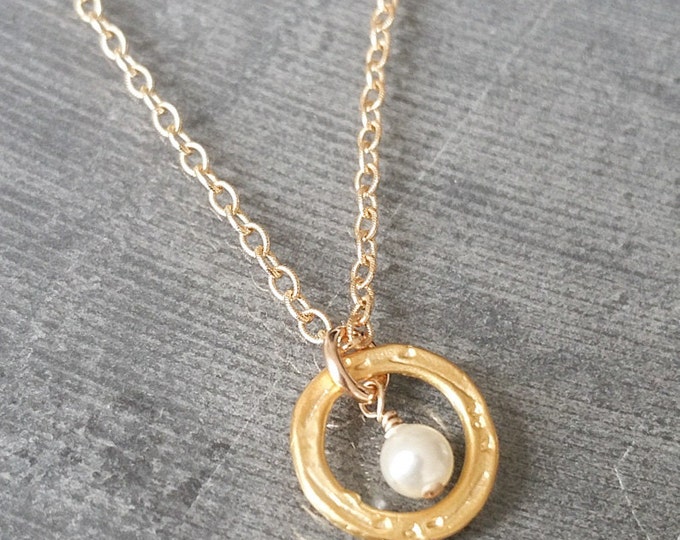 Pearl Necklace, Circle Pearl Necklace, Gold Pearl Circle Necklace, Gold Pearl Necklace, Circle Necklace, Gold Circle Necklace, Pearl Circle