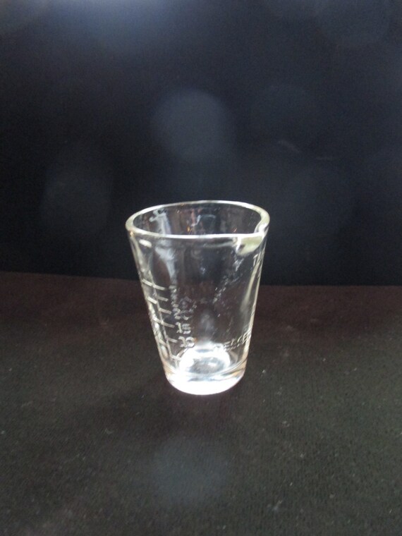 Vintage Glasco Glass 1 Oz. Measure Pourer Jigger 30 ML. Bar
