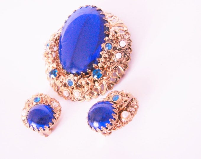 Victorian Revival West Germany Demi Parure Large Blue Glass Cabochon Rhinestone Brooch & Earrings 1950s 1960s Vintage Jewelry