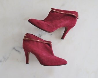 70s suede booties size 7 / vintage boots / vintage booties / vintage suede boots / ladies vintage boots