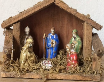 Small Christmas Nativity, Vintage Creche Wise Men, Mary Joseph Baby Jesus in a Manager, with barn, Ceramic