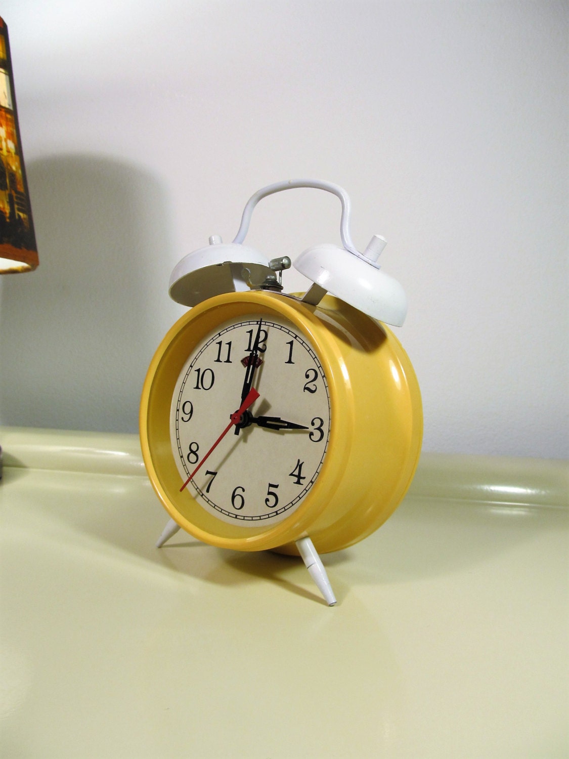 Vintage Twin Bell Alarm Clock in Light Yellow color Vintage