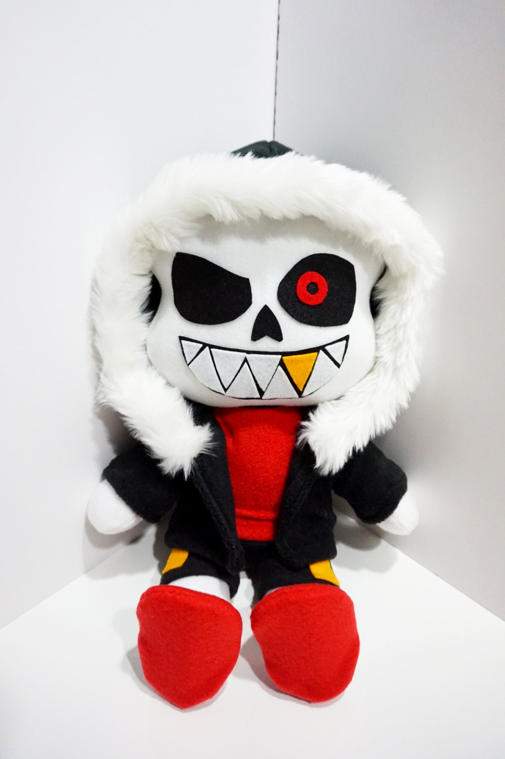 fell sans plush