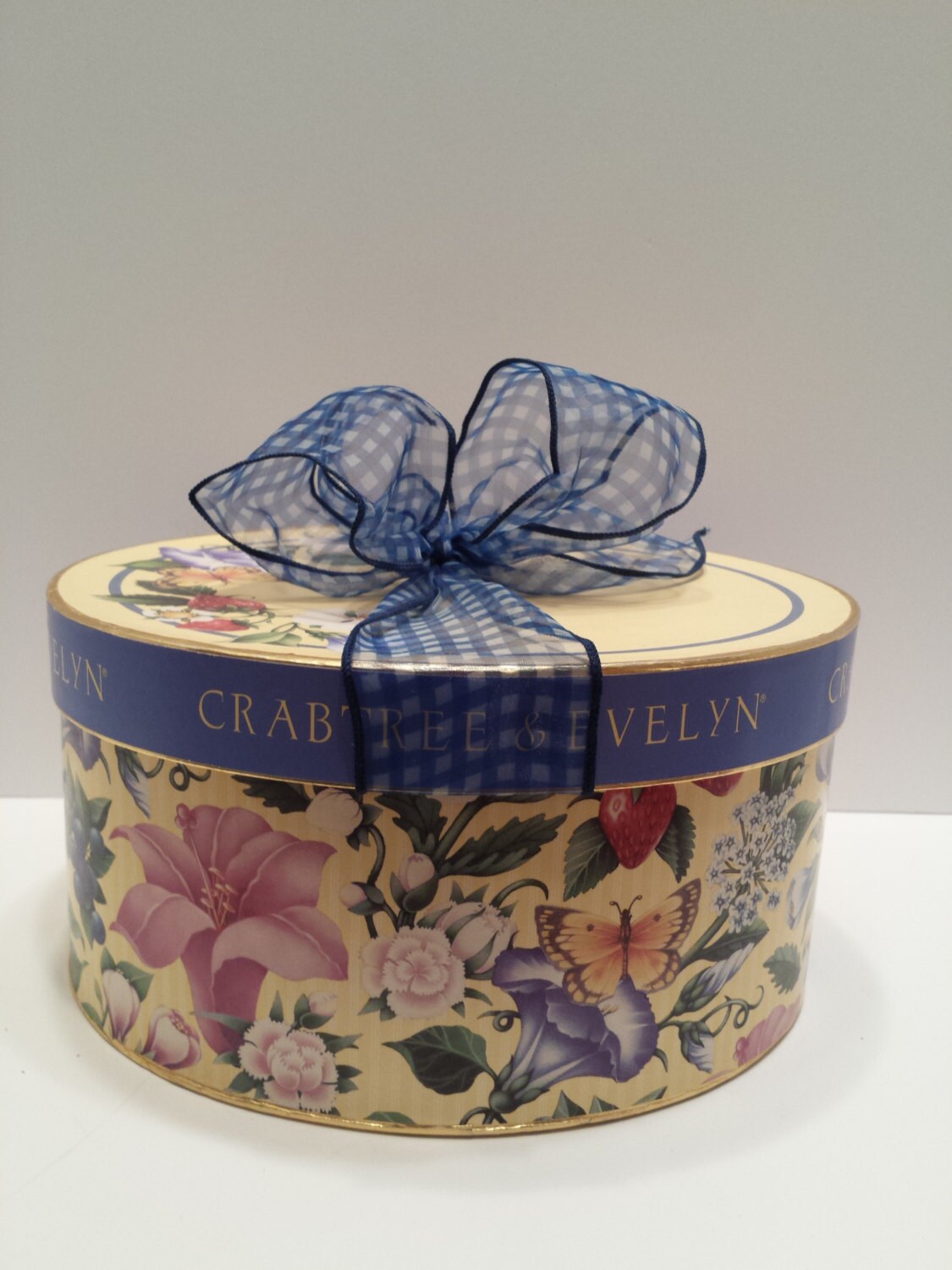 Hat Box Gift Box by Crabtree & Evelyn Summerhill Hat Box