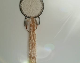 Boho dreamcatcher. Wall hanging. Attrape rêves. Boho wall decoration. Dreamcatcher. Wall art. Boho wall art. Home decor.