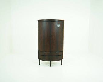 309-045 Danish Mid-Century Modern Rosewood Corner Cabinet Cupboard Bar