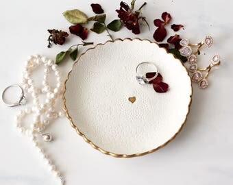 White Lace Ring Dish, Round Jewelry Plate, Ring Holder, Trinket Tray, Gift for Her, Bridesmaid Gift, Bridal Party Gift, Girlfriend Gift