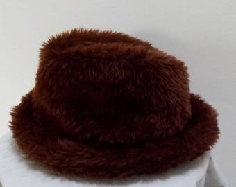 Chapeau fausse fourrure "ROUS"