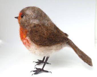 Needle felted robin, little robin redbreast, wool sculpture, garden bird, bird ornament, robin decoration