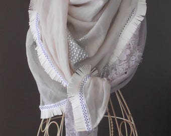 Cream scarf. shiny, butterfly, lace in cream taupe tones. Gift Maman.fetes.echarpe femme.papillon.foulard femme.cadeau woman.