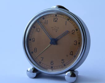 Very Rare Soviet mechanical alarm clock of the Second Moscow watch factory. Soviet clock. Alarm USSR. Mechanical alarm. Vintage clock