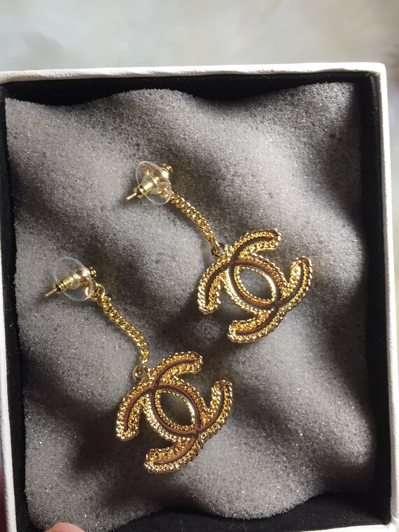 Gorgeous elegant dangle cc earrings chanel inspired