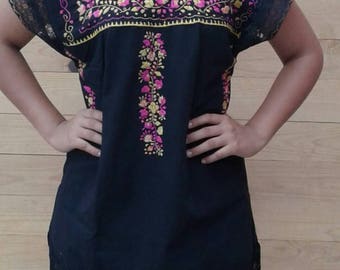 MINI Mexican embroidered dress with lace / Mexican blouse size small to medium