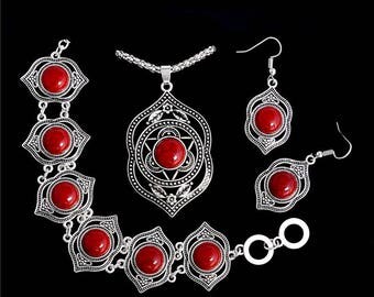 KENDRA SCOTT Brandy Melville Silver Flower Jewelry Set Extraordinary Pendant African Earring