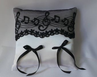 Black Lace ring bearer pillow, music