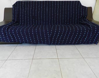 Great throw no. 09-Ing blue indigo of the House Rafacia. 204 cm x 181 cm