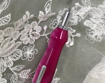 Seam Ripper - Handturned Acrylic handle seam ripper