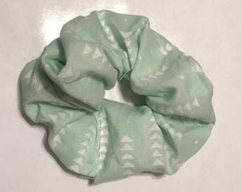 Double Ruffle Crochet Scrunchie Pattern
