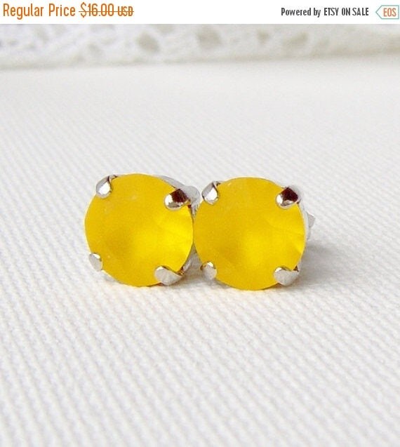 SALE Yellow matte rhinestone stud earrings / 8mm / frosted