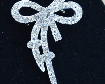 ON SALE Pretty Vintage Rhinestone Brooch, #263