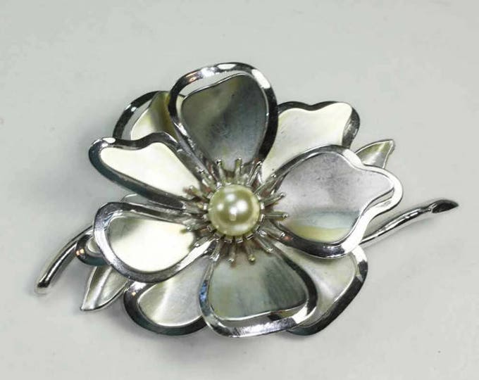 Mod Silver Tone Floral Brooch Faux Pearl Dimensional Vintage