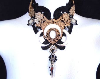 Three Moons/Witch/ Gothic Collar/ Gothic/ Gothic Choker/ Gothic Necklace/Halloween Necklace/Moon Choker/Halloween Jewelry/Halloween