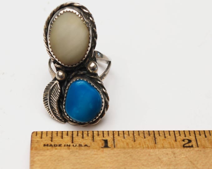 Sterling Ring - size 8 - Turquoise blue gemstone-White chacedony gemstone- silverleaf native American - Old Pawn southwestern