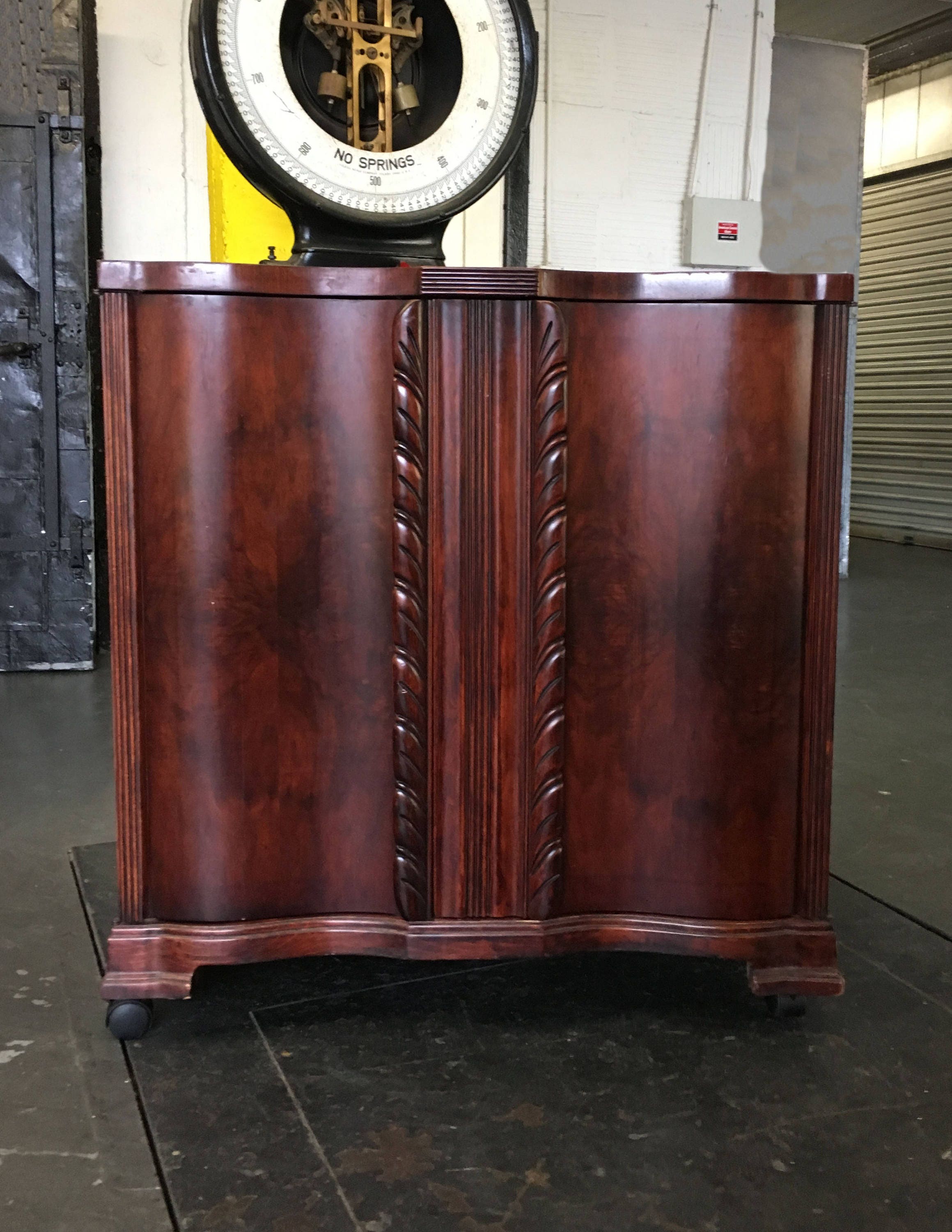 Mahogany Art Deco Liquor Bar Cabinet or Storage Cabinet UP